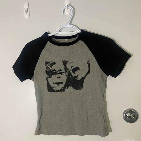 Short-Sleeve Graphic Print T-Shirt - Picture 2 of 3